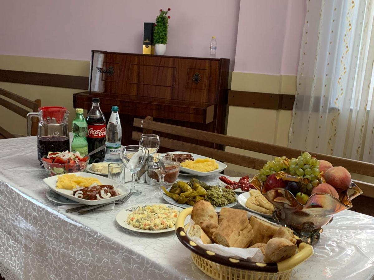 Hotel Kakhaberi Tetritskaro 外观 照片